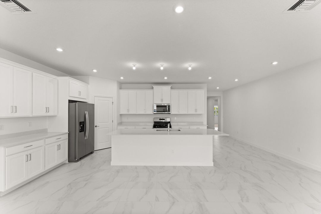 Active With Contract: $474,930 (3 beds, 2 baths, 2209 Square Feet)