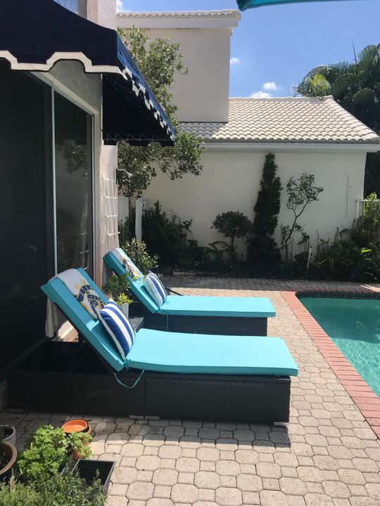 В аренду: $7,800 (4 спален, 2 ванн, 2457 Квадратных фут)