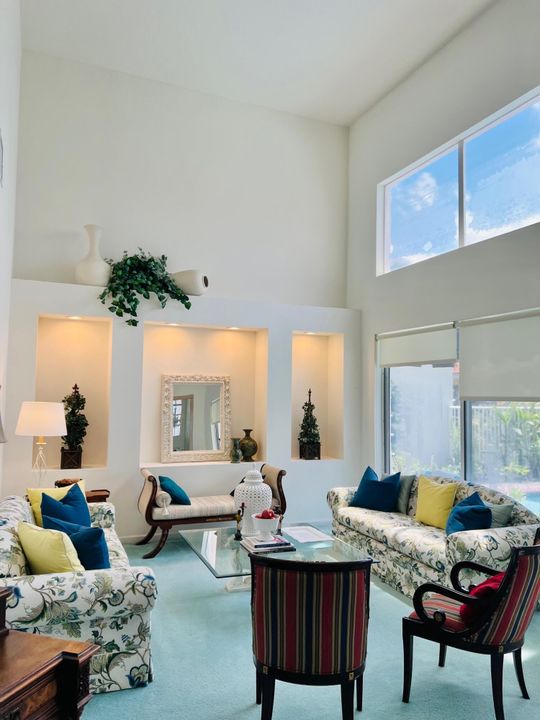 В аренду: $7,800 (4 спален, 2 ванн, 2457 Квадратных фут)