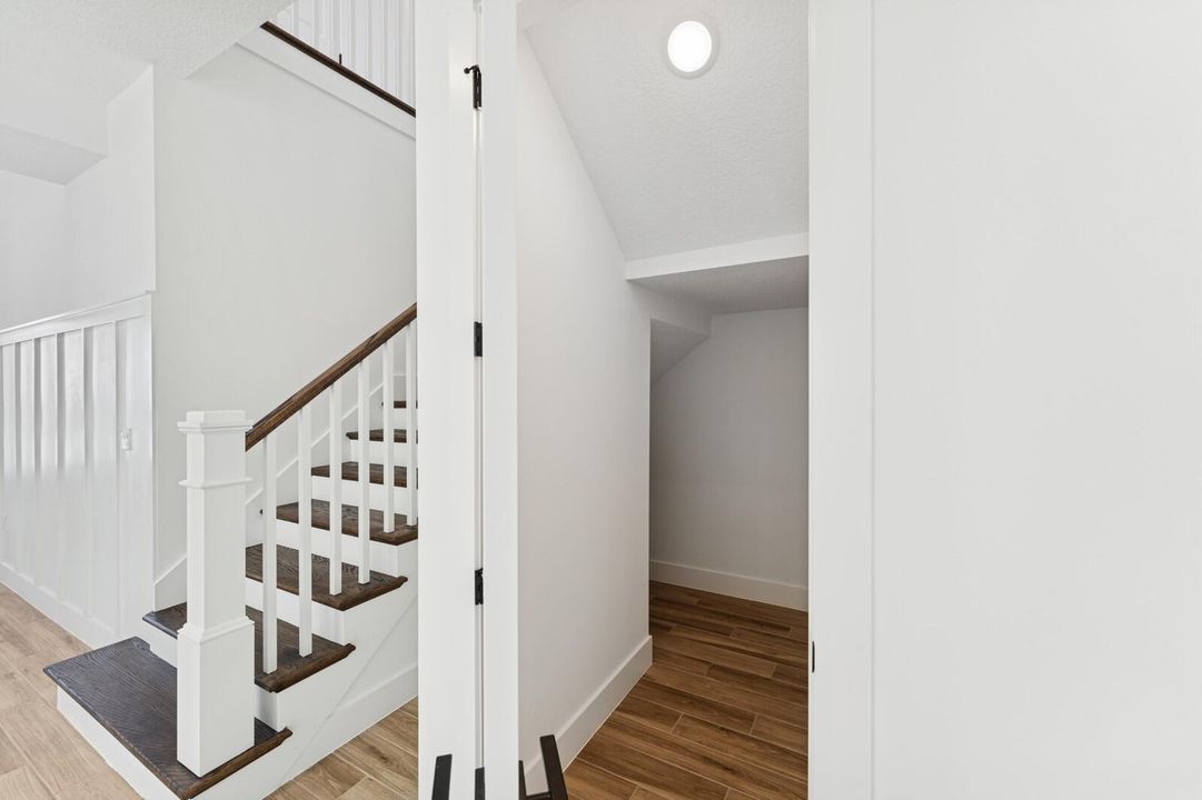 Activo con contrato: $874,995 (4 camas, 4 baños, 3152 Pies cuadrados)