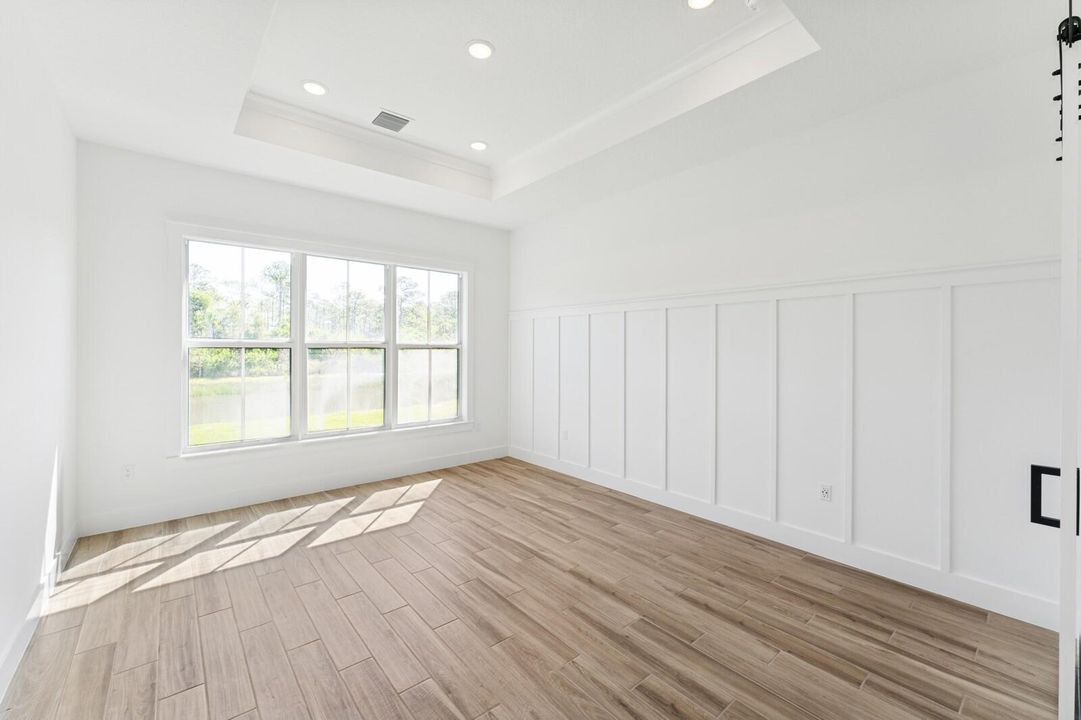 Activo con contrato: $874,995 (4 camas, 4 baños, 3152 Pies cuadrados)