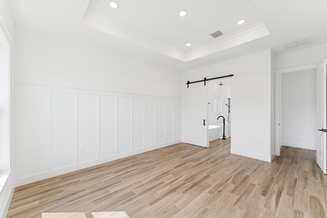 Activo con contrato: $874,995 (4 camas, 4 baños, 3152 Pies cuadrados)