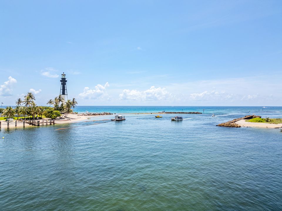 出租: $3,850 (2 贝兹, 2 浴室, 1142 平方英尺)