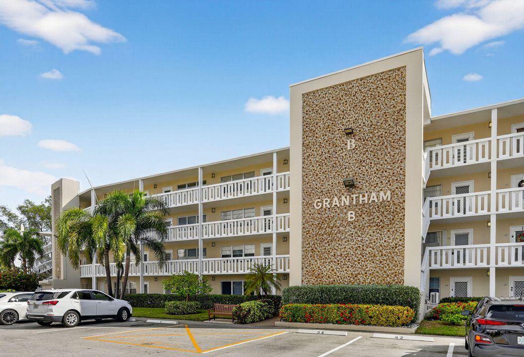 待售: $129,000 (1 贝兹, 2 浴室, 770 平方英尺)