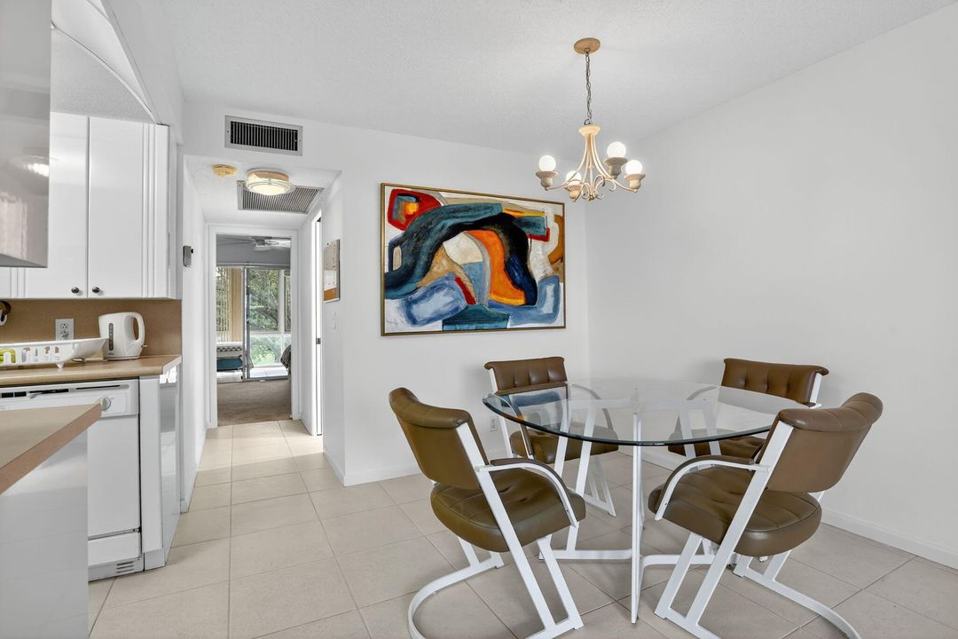 待售: $129,000 (1 贝兹, 2 浴室, 770 平方英尺)