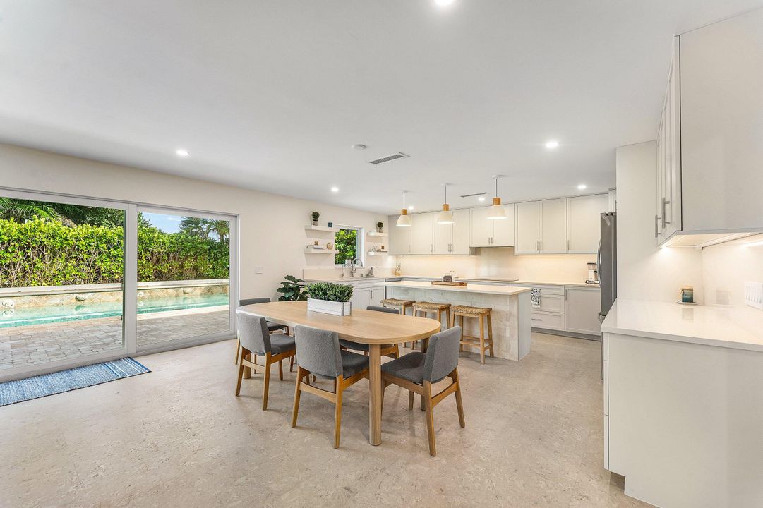 В аренду: $14,000 (3 спален, 3 ванн, 1841 Квадратных фут)