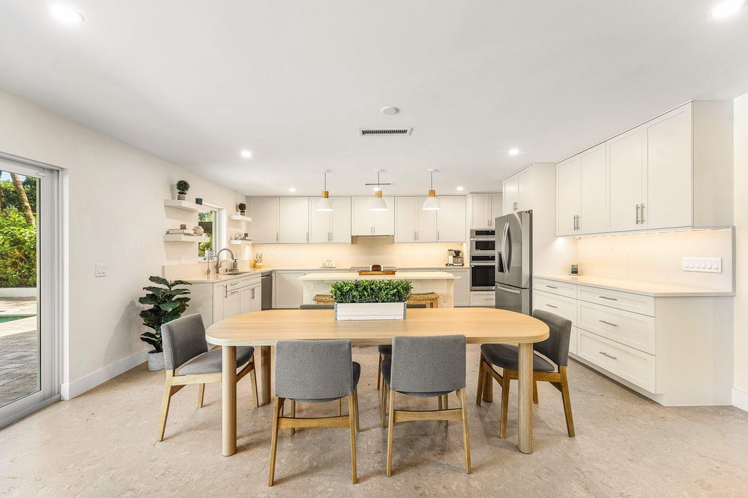 В аренду: $14,000 (3 спален, 3 ванн, 1841 Квадратных фут)