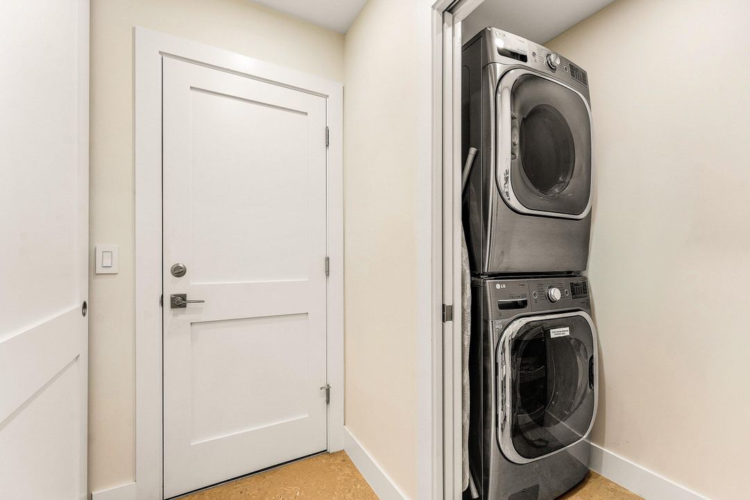 В аренду: $14,000 (3 спален, 3 ванн, 1841 Квадратных фут)