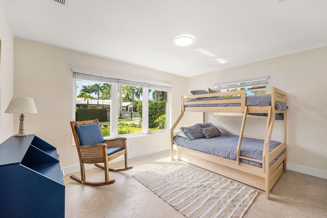 В аренду: $14,000 (3 спален, 3 ванн, 1841 Квадратных фут)