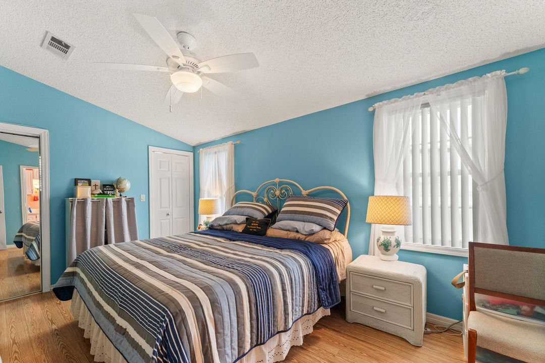 For Sale: $385,000 (2 beds, 1 baths, 1012 Square Feet)