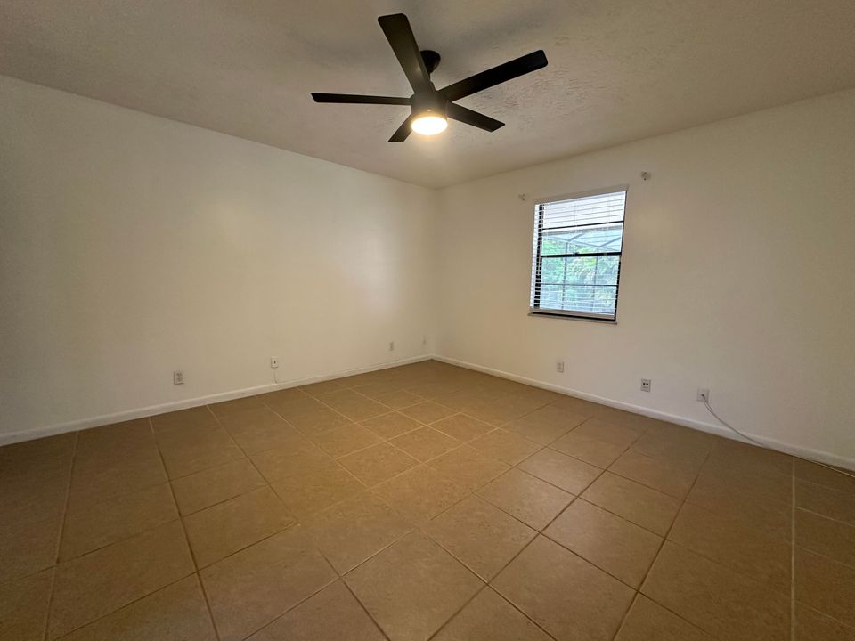 For Rent: $2,700 (3 beds, 2 baths, 1412 Square Feet)