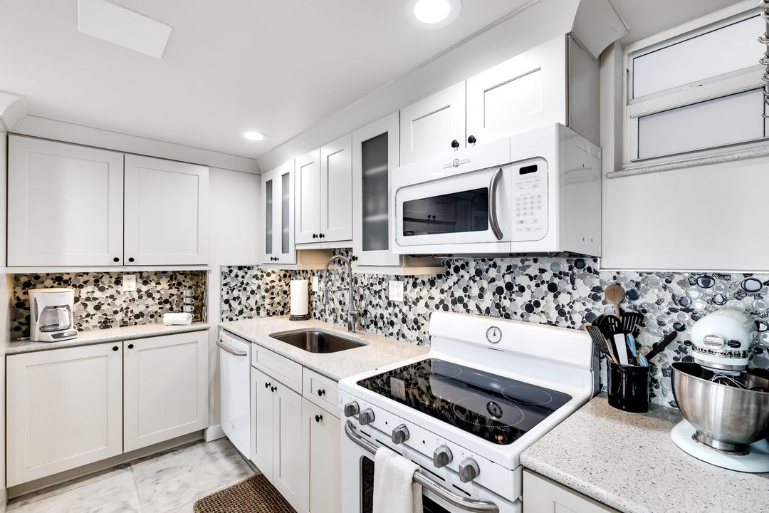 出租: $3,850 (2 贝兹, 2 浴室, 1142 平方英尺)