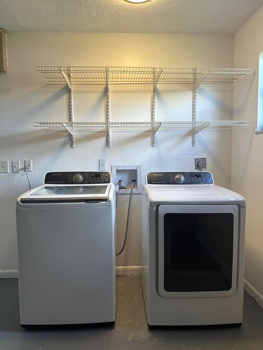 For Rent: $2,700 (3 beds, 2 baths, 1412 Square Feet)