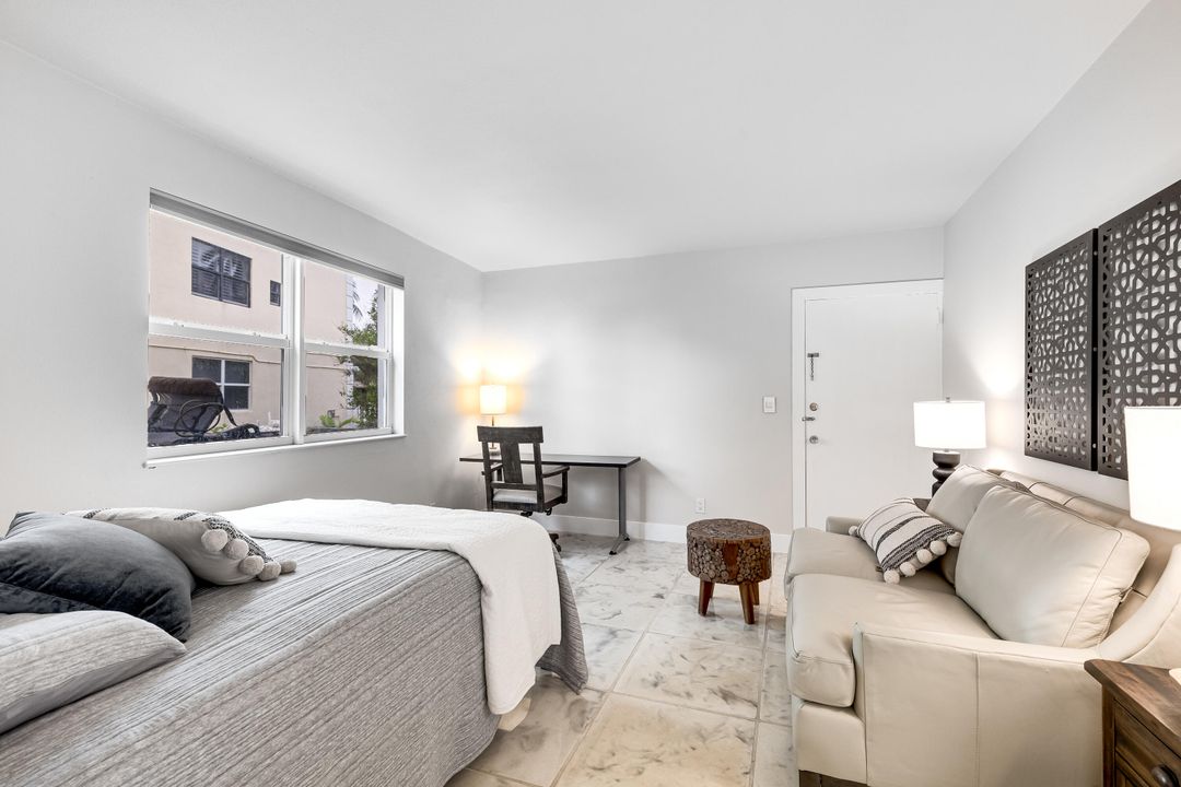 出租: $3,850 (2 贝兹, 2 浴室, 1142 平方英尺)