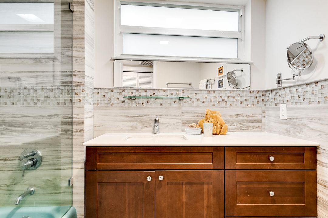 出租: $3,850 (2 贝兹, 2 浴室, 1142 平方英尺)