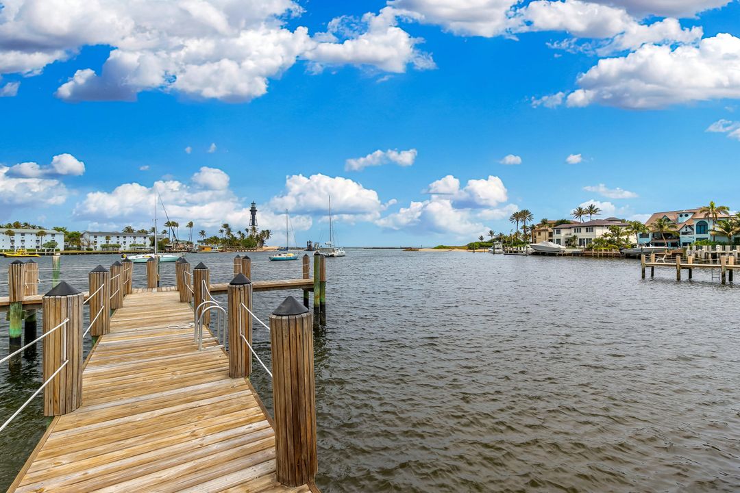 出租: $3,850 (2 贝兹, 2 浴室, 1142 平方英尺)