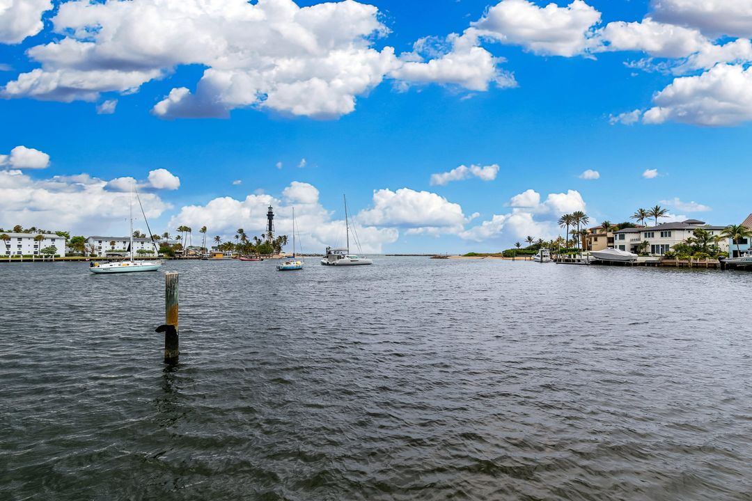 出租: $3,850 (2 贝兹, 2 浴室, 1142 平方英尺)