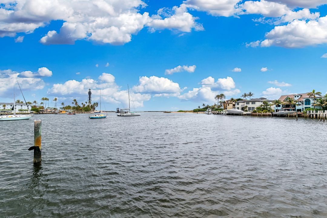 出租: $3,850 (2 贝兹, 2 浴室, 1142 平方英尺)