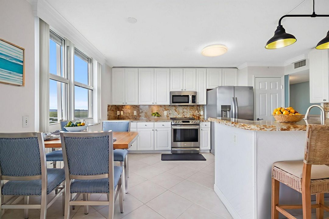 На продажу: $649,000 (3 спален, 2 ванн, 1606 Квадратных фут)