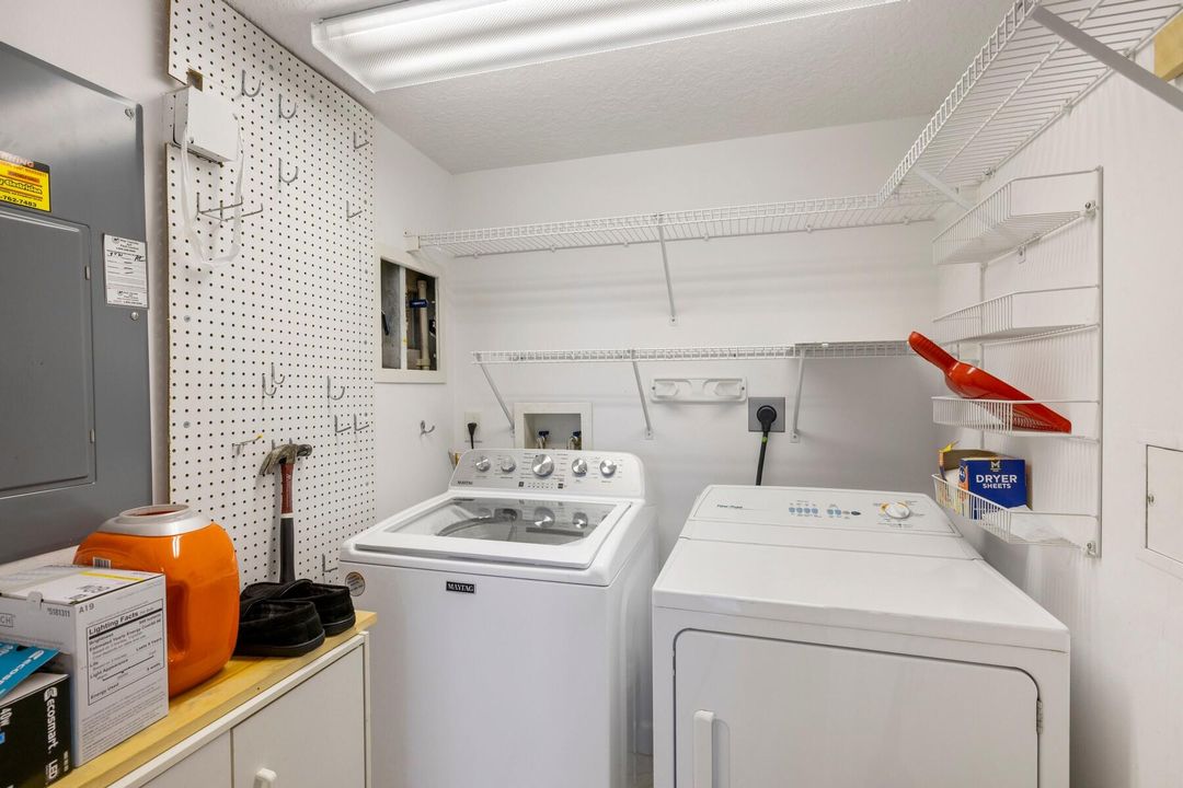 На продажу: $649,000 (3 спален, 2 ванн, 1606 Квадратных фут)