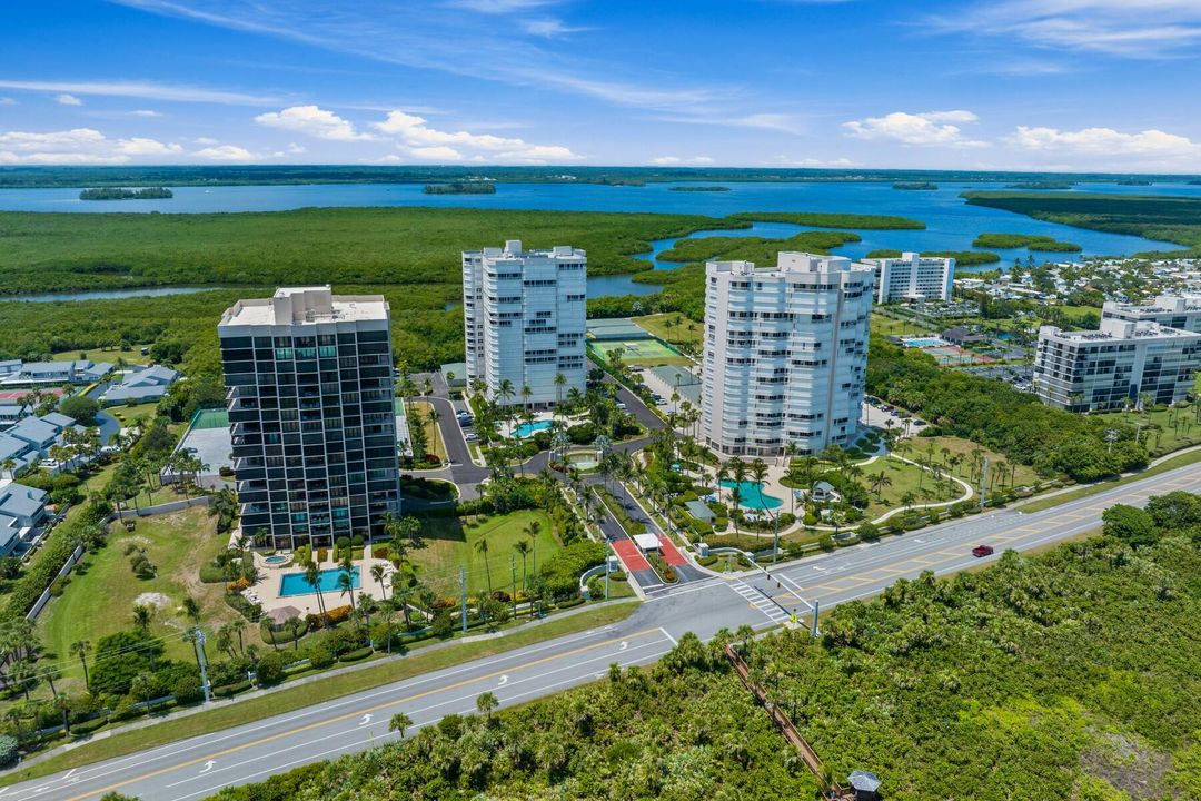 На продажу: $649,000 (3 спален, 2 ванн, 1606 Квадратных фут)