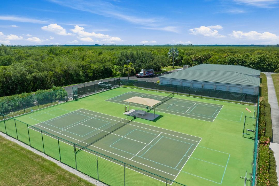 На продажу: $649,000 (3 спален, 2 ванн, 1606 Квадратных фут)