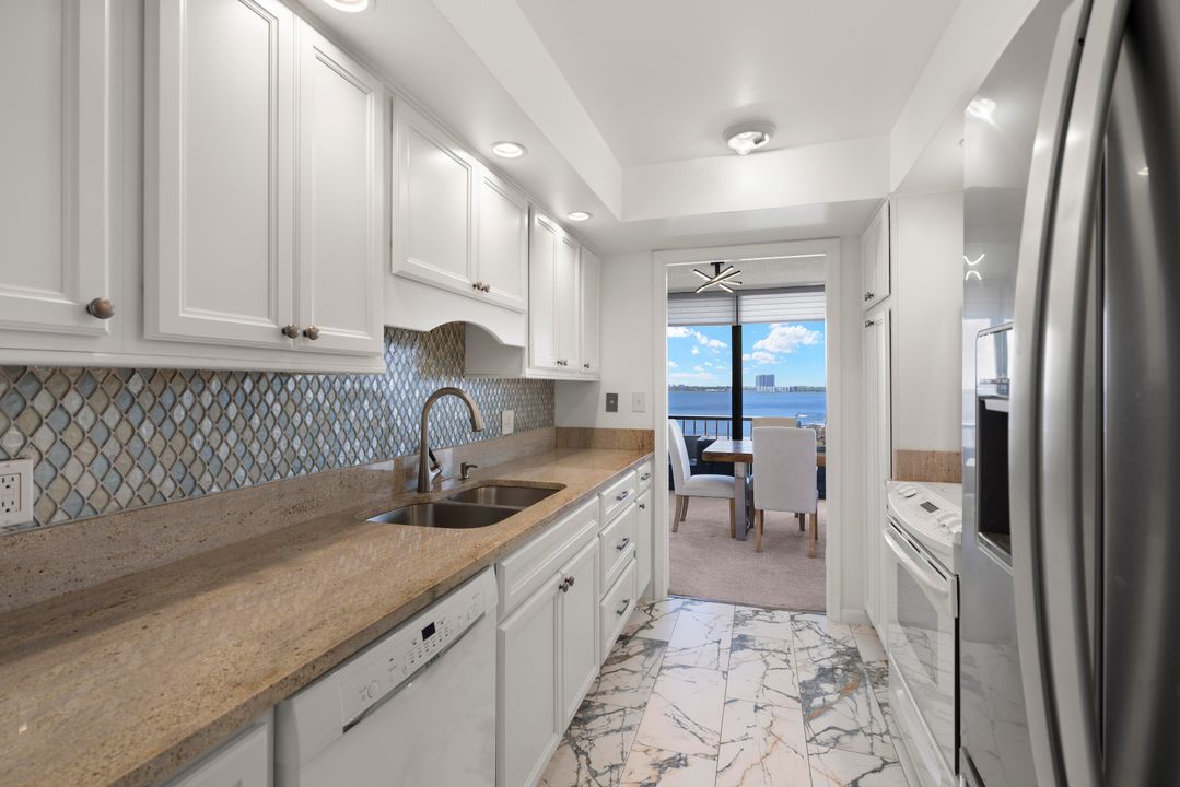 В аренду: $8,000 (2 спален, 2 ванн, 1435 Квадратных фут)