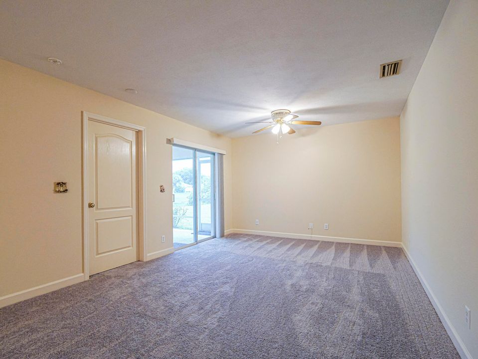 出租: $1,950 (2 贝兹, 2 浴室, 1100 平方英尺)