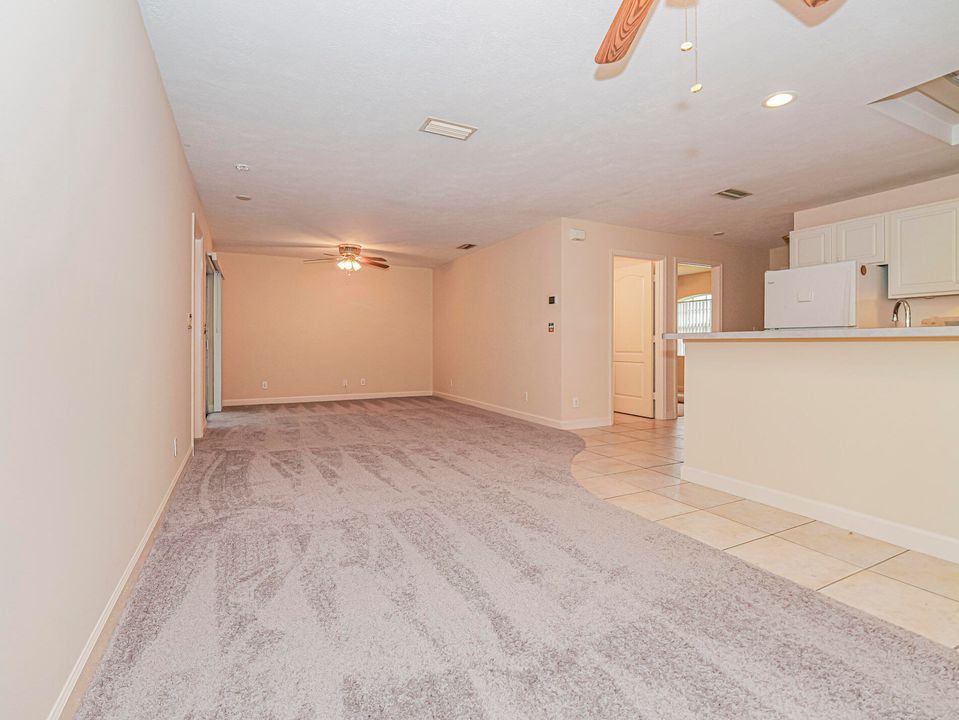 出租: $1,950 (2 贝兹, 2 浴室, 1100 平方英尺)