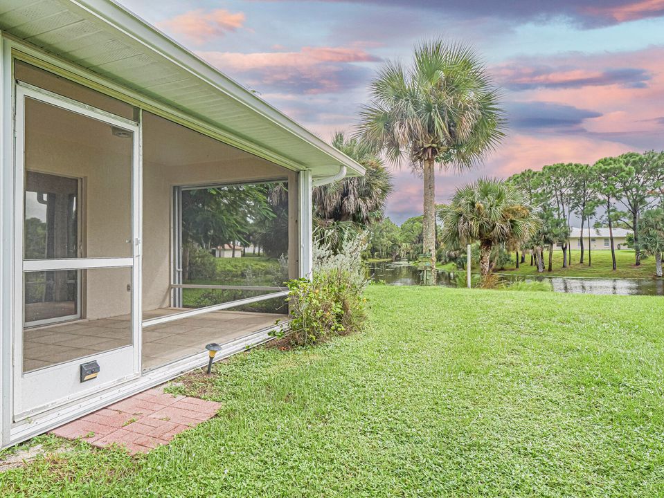 出租: $1,950 (2 贝兹, 2 浴室, 1100 平方英尺)