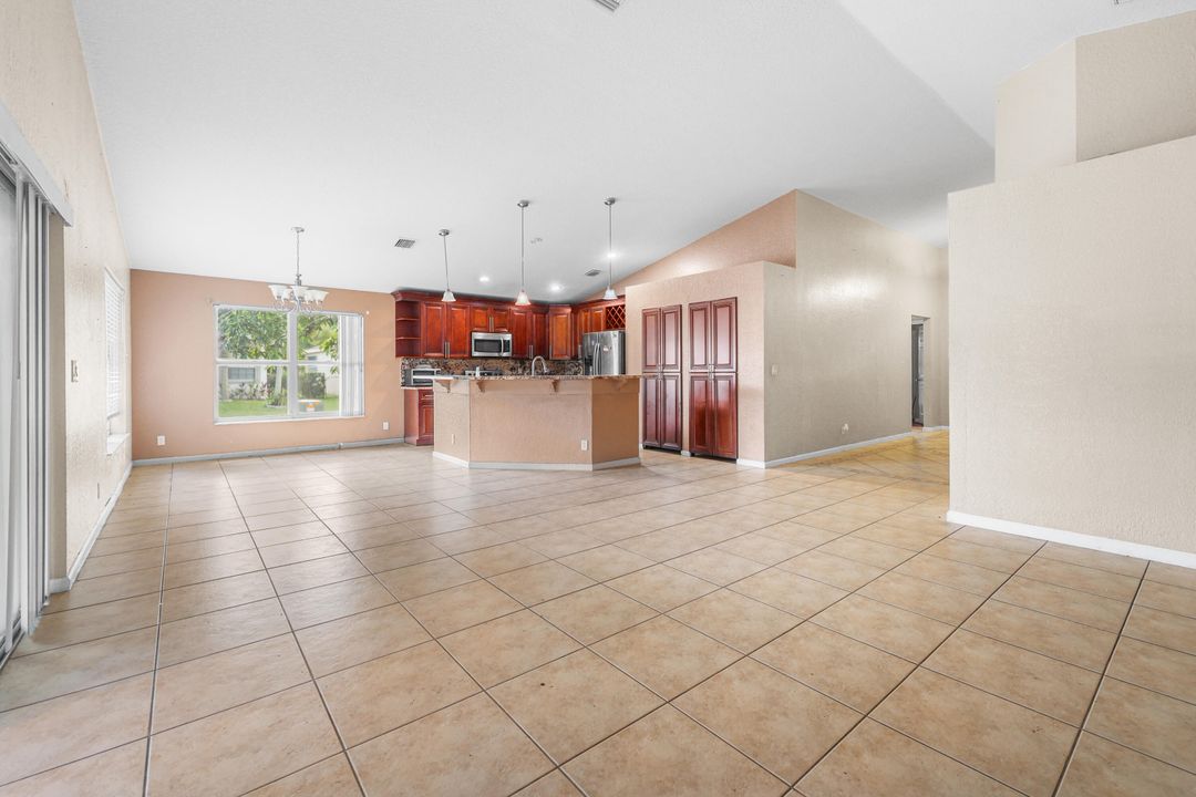 Active With Contract: $450,000 (3 beds, 2 baths, 1701 Square Feet)