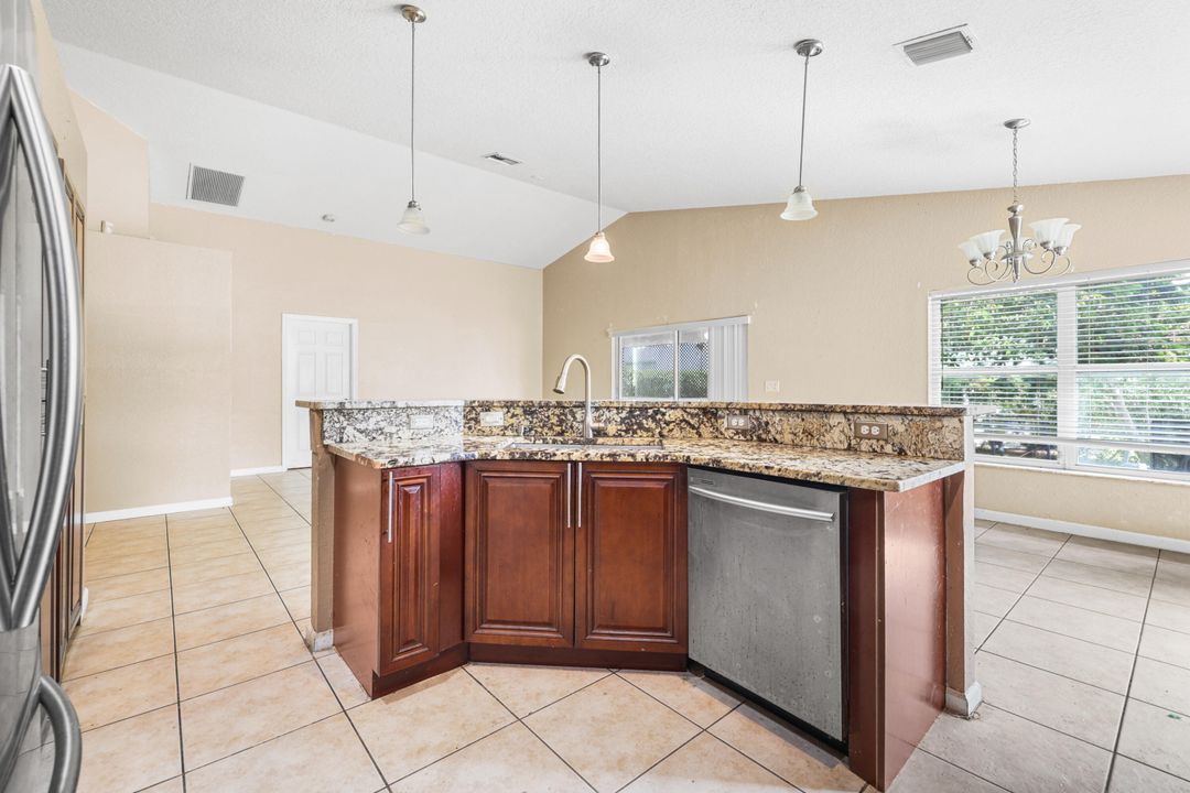 Active With Contract: $450,000 (3 beds, 2 baths, 1701 Square Feet)