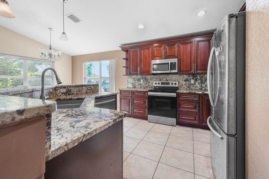 Active With Contract: $450,000 (3 beds, 2 baths, 1701 Square Feet)