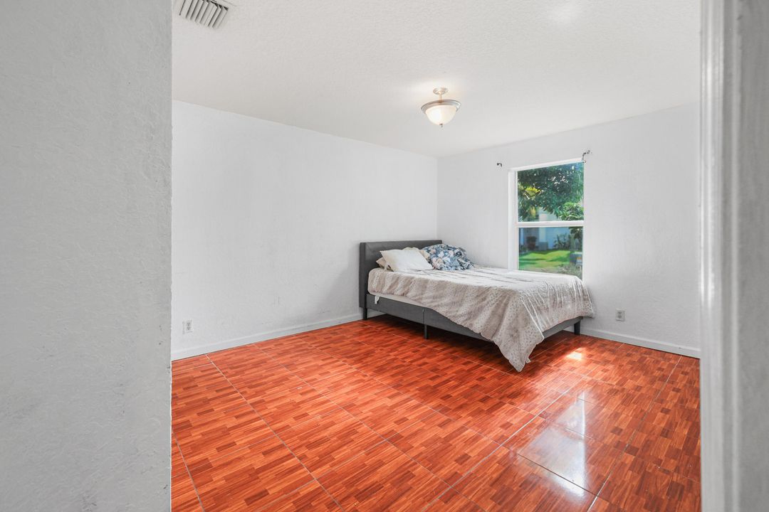 Active With Contract: $450,000 (3 beds, 2 baths, 1701 Square Feet)