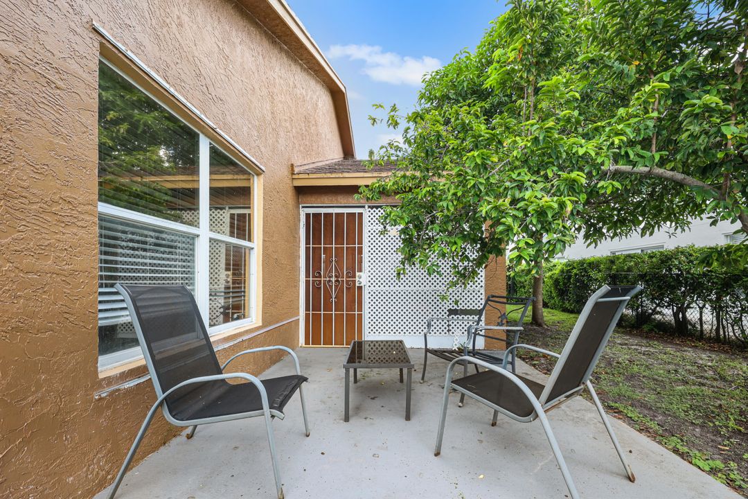 Active With Contract: $450,000 (3 beds, 2 baths, 1701 Square Feet)