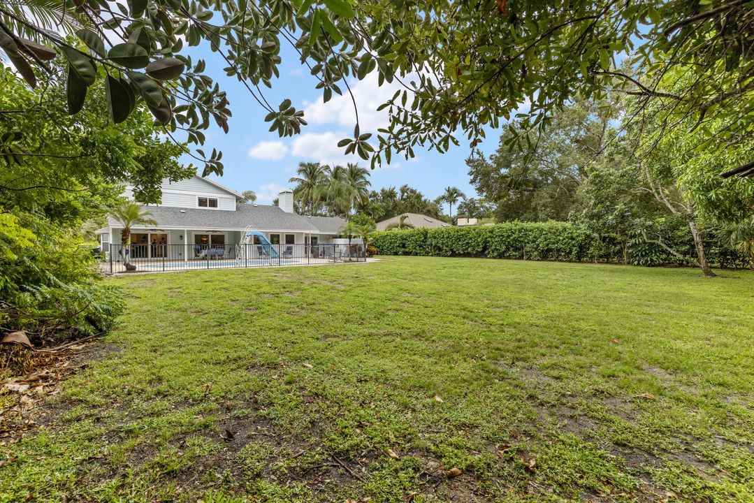 Activo con contrato: $1,050,000 (4 camas, 2 baños, 2892 Pies cuadrados)