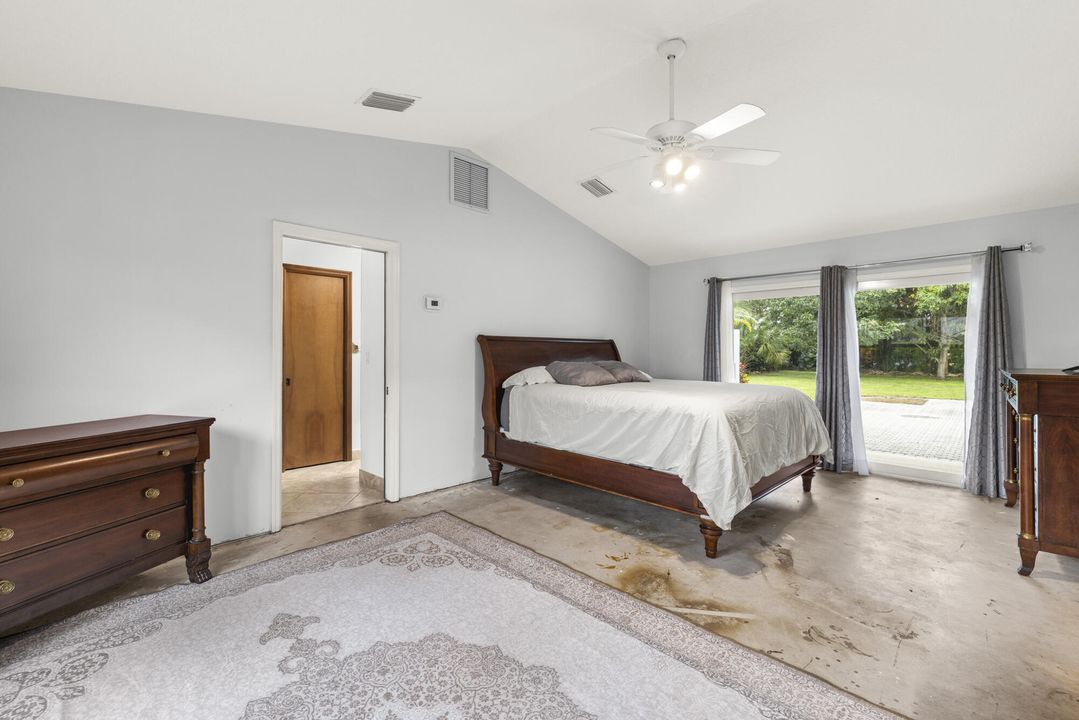 Activo con contrato: $1,050,000 (4 camas, 2 baños, 2892 Pies cuadrados)