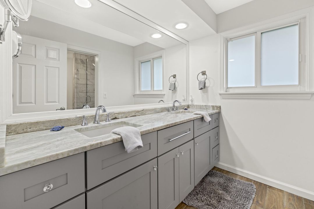 Activo con contrato: $1,050,000 (4 camas, 2 baños, 2892 Pies cuadrados)