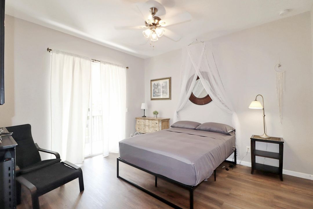 На продажу: $243,900 (2 спален, 2 ванн, 1231 Квадратных фут)