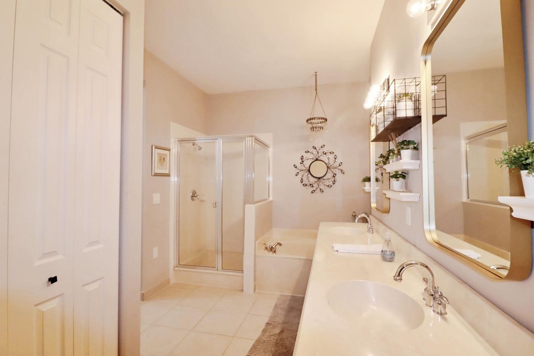 На продажу: $243,900 (2 спален, 2 ванн, 1231 Квадратных фут)