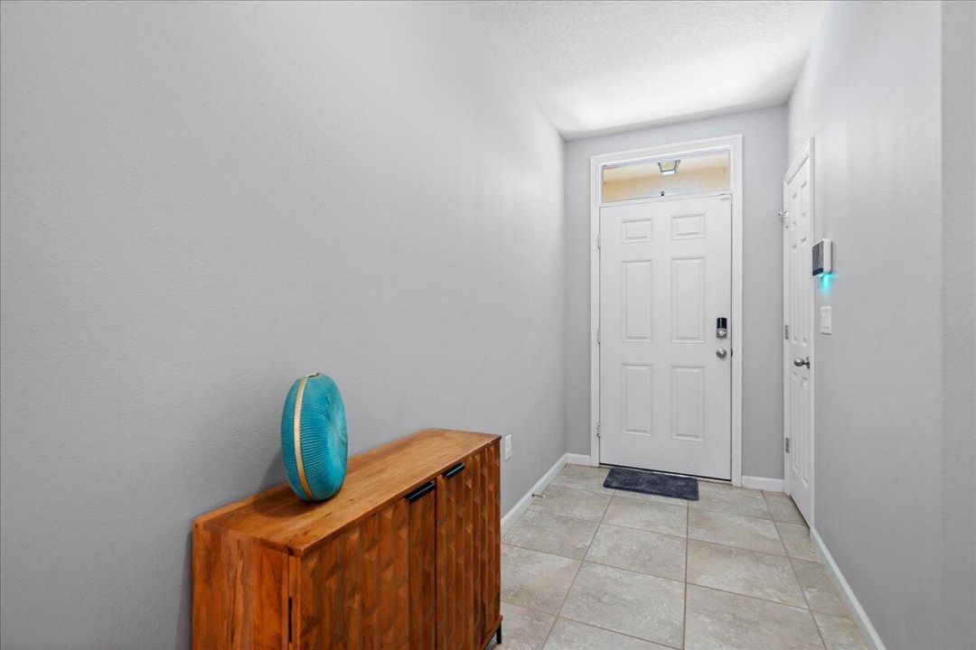 For Sale: $425,000 (4 beds, 2 baths, 1828 Square Feet)