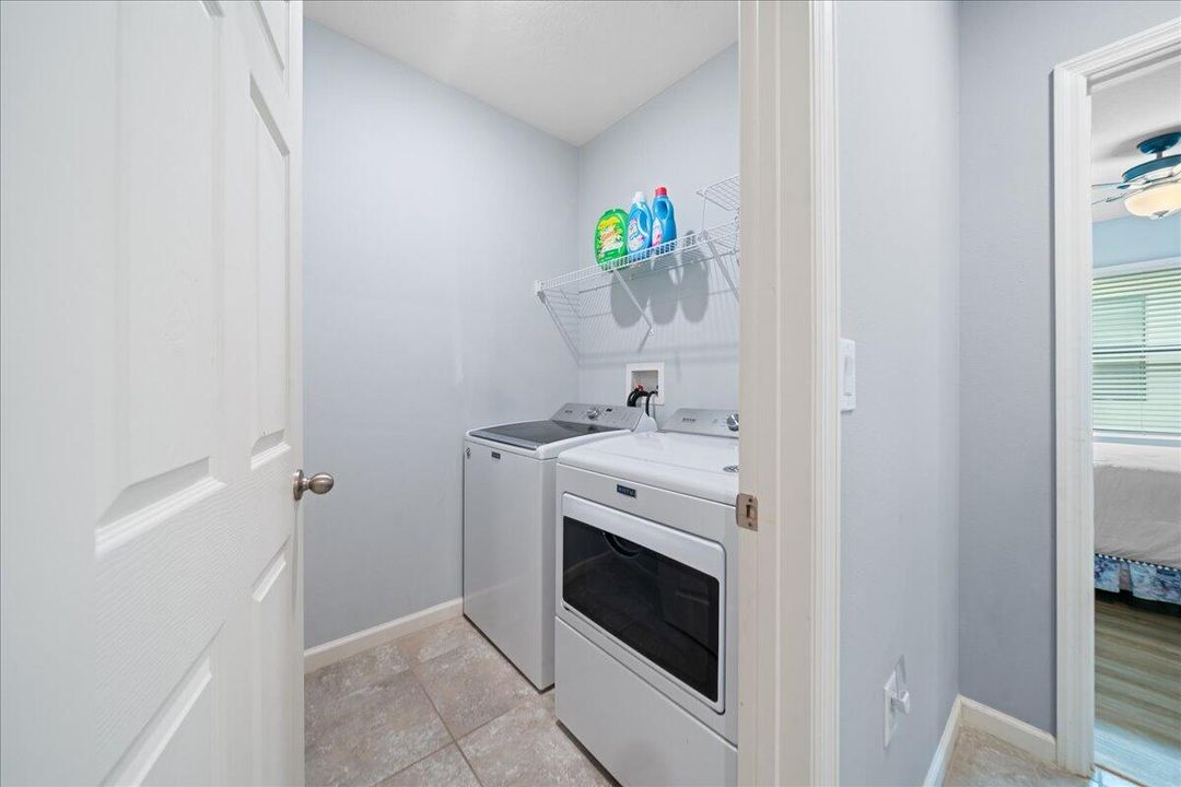 For Sale: $425,000 (4 beds, 2 baths, 1828 Square Feet)