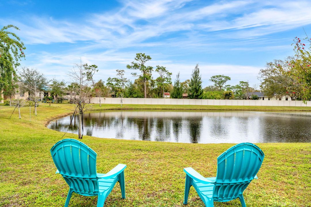 For Sale: $425,000 (4 beds, 2 baths, 1828 Square Feet)