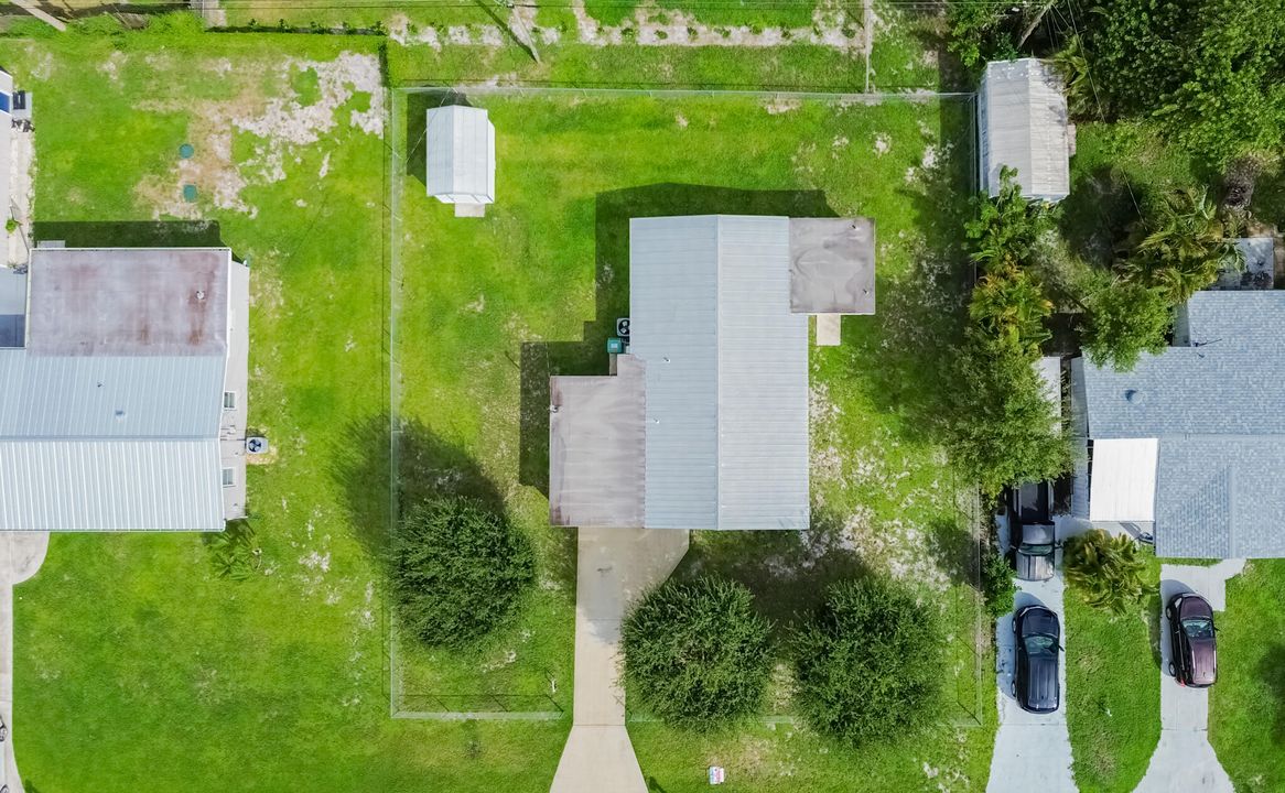 Под контрактом: $249,000 (3 спален, 2 ванн, 1322 Квадратных фут)