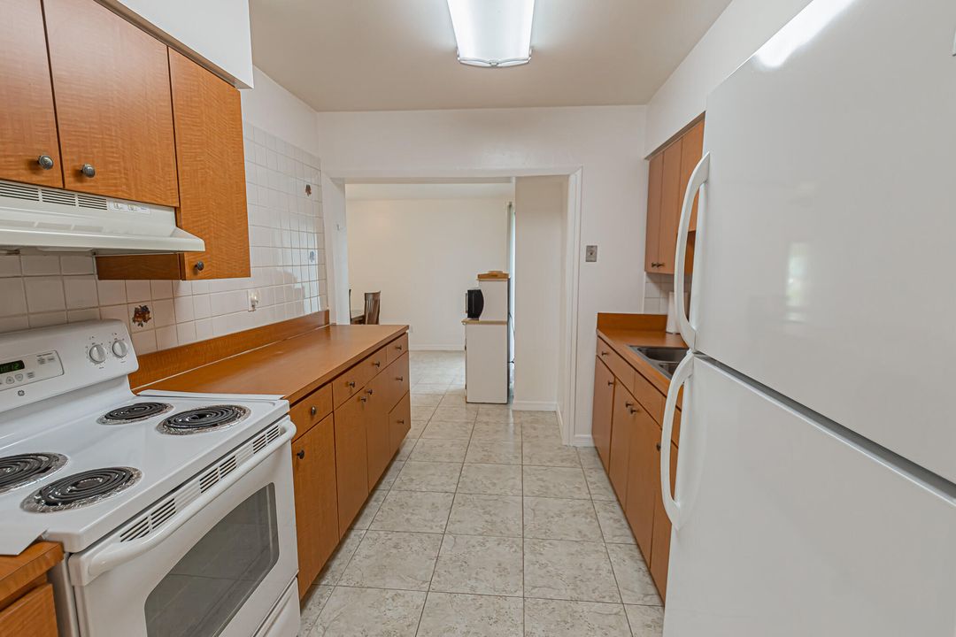 Под контрактом: $249,000 (3 спален, 2 ванн, 1322 Квадратных фут)