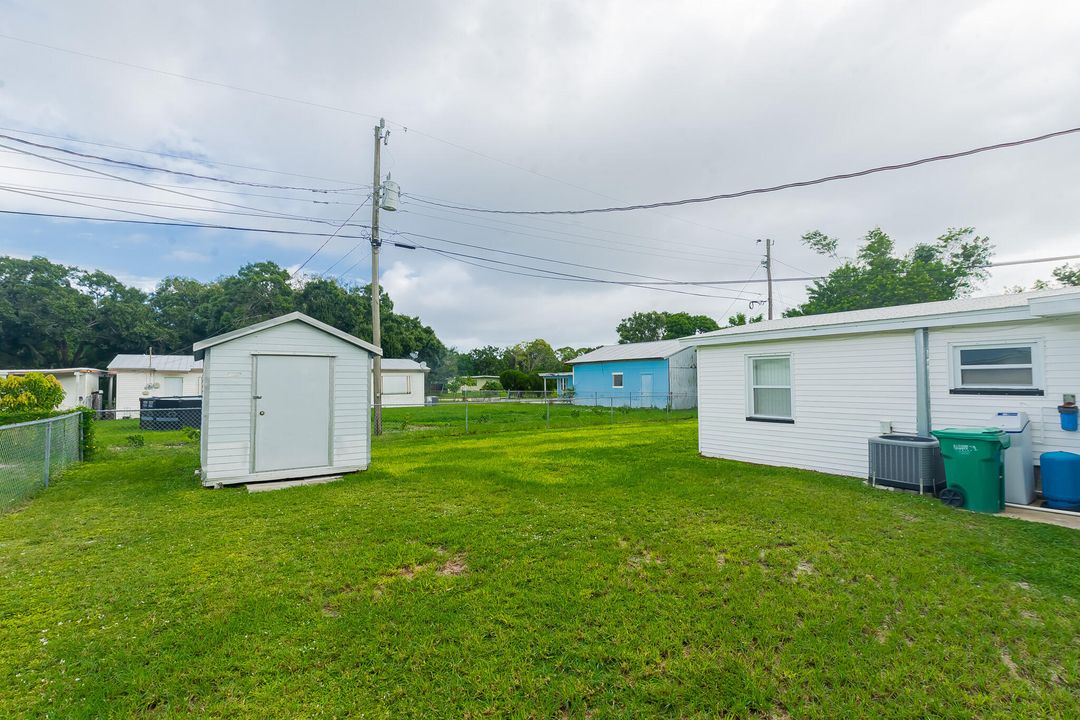 Под контрактом: $249,000 (3 спален, 2 ванн, 1322 Квадратных фут)