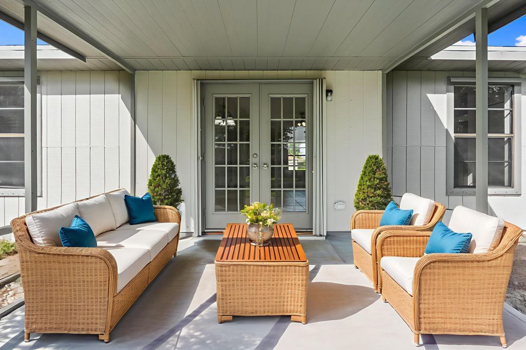 待售: $329,900 (3 贝兹, 2 浴室, 1056 平方英尺)