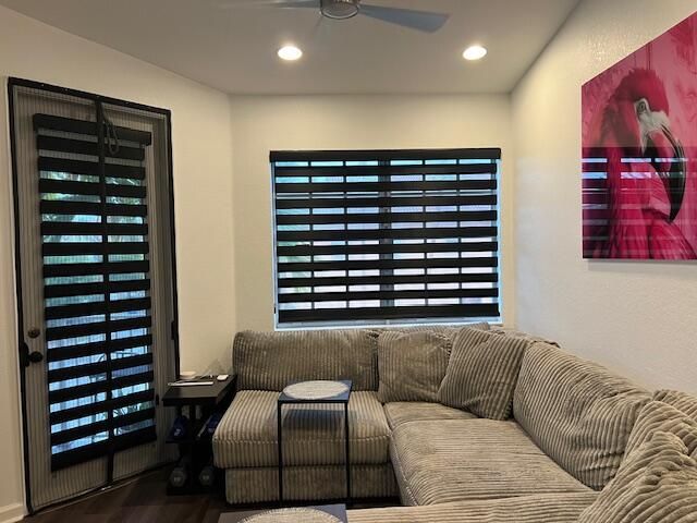 En Venta: $269,000 (2 camas, 2 baños, 1022 Pies cuadrados)