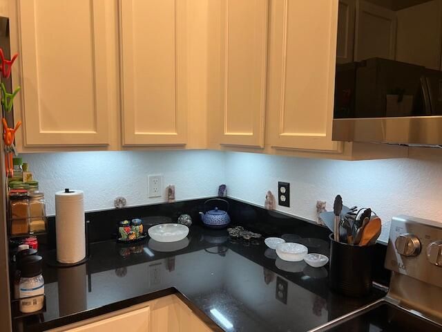 En Venta: $269,000 (2 camas, 2 baños, 1022 Pies cuadrados)