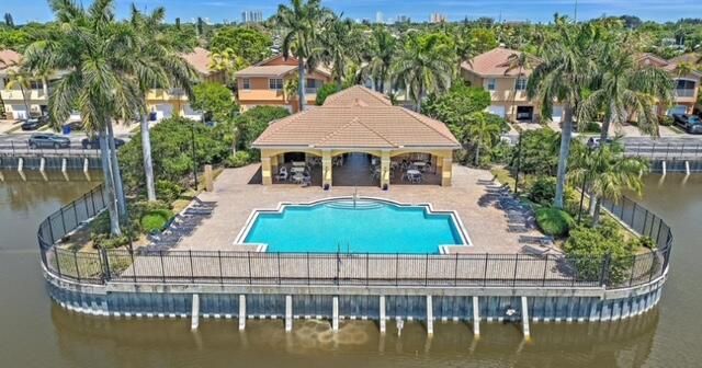 En Venta: $269,000 (2 camas, 2 baños, 1022 Pies cuadrados)